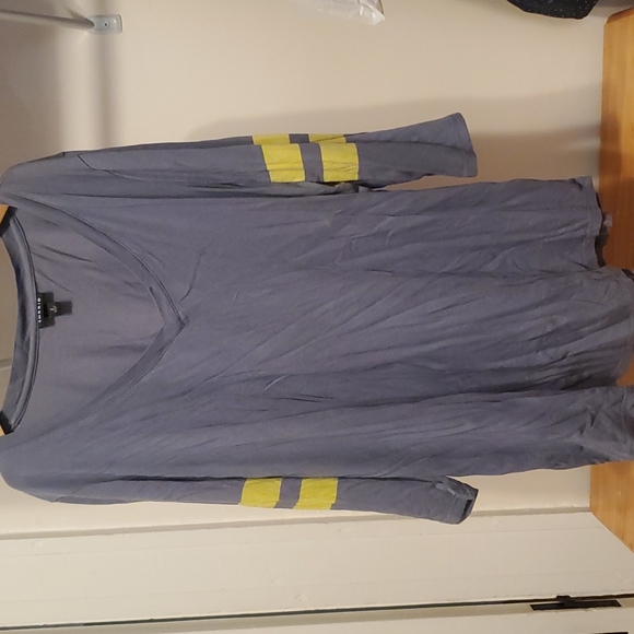 Torrid TShirt Quarter Sleeve 2 - Picture 4 of 5